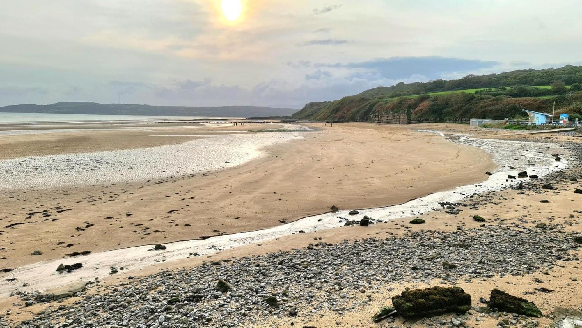Benllech Beach Apartment *